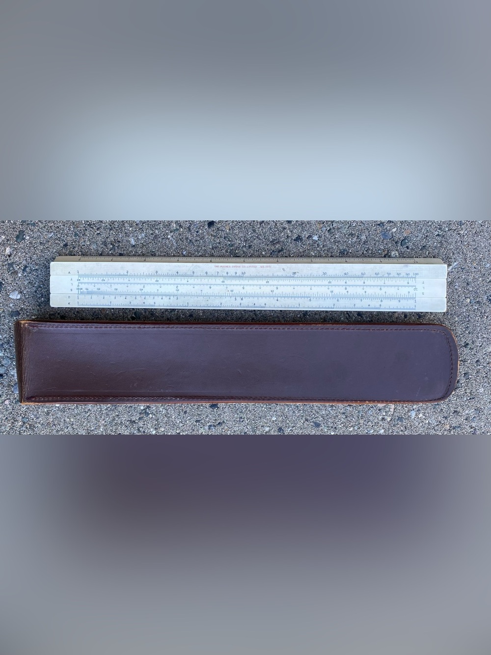 1940s/50s Hughes-Owens Model 1771 Engineering Slide Ruler with Leather Case - Picture 5 of 9